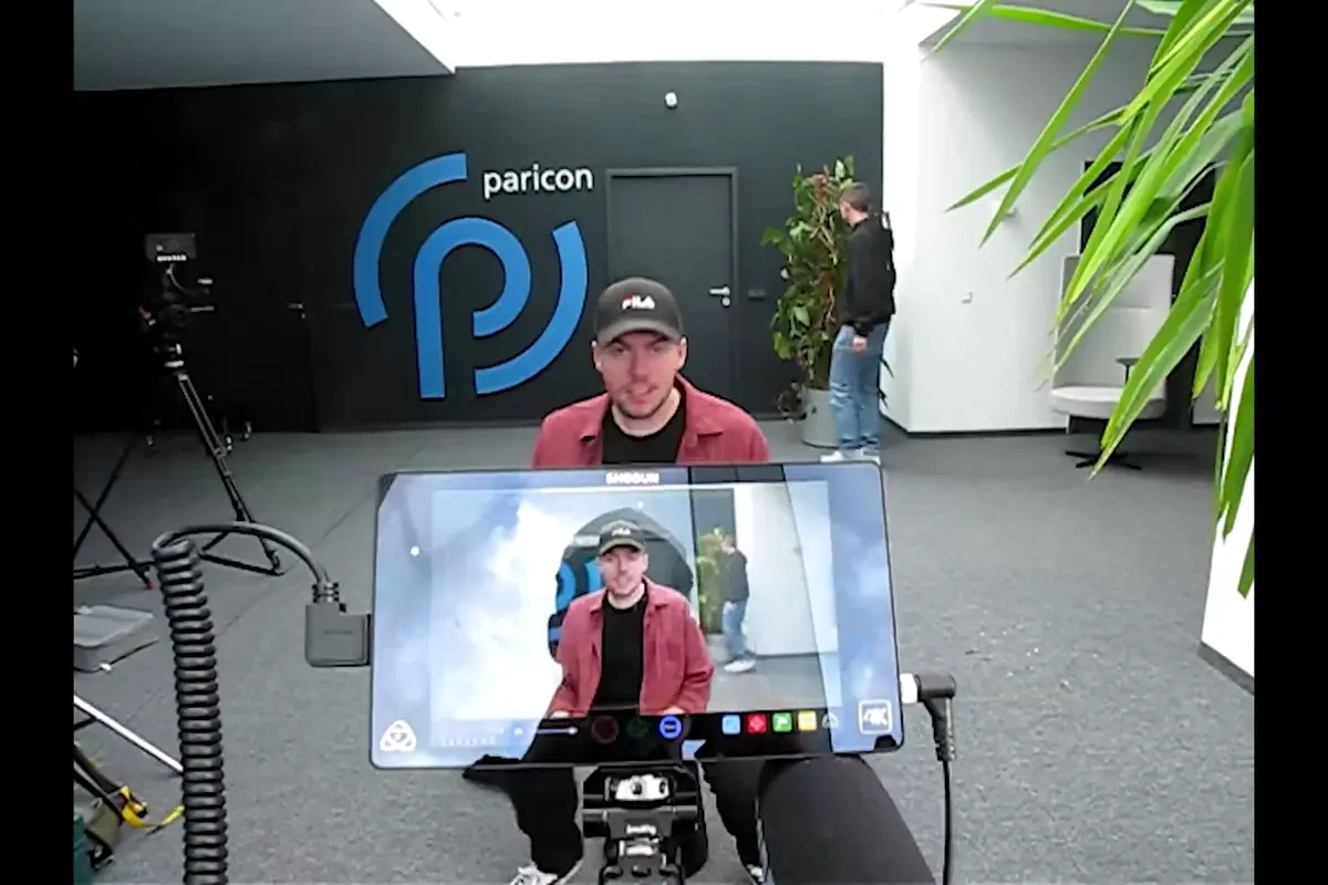 Kamera mit Vorschaumonitor bei einer Produktion im Studio, Standbild aus dem Showreel von 022