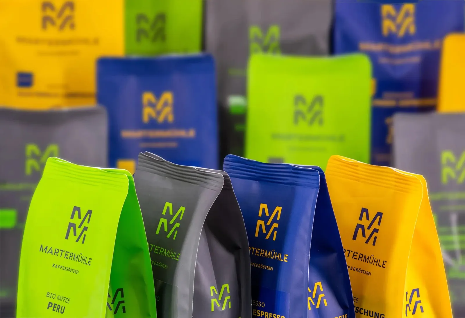 Kaffeebeutel der Martermühle in verschiedenen Farben